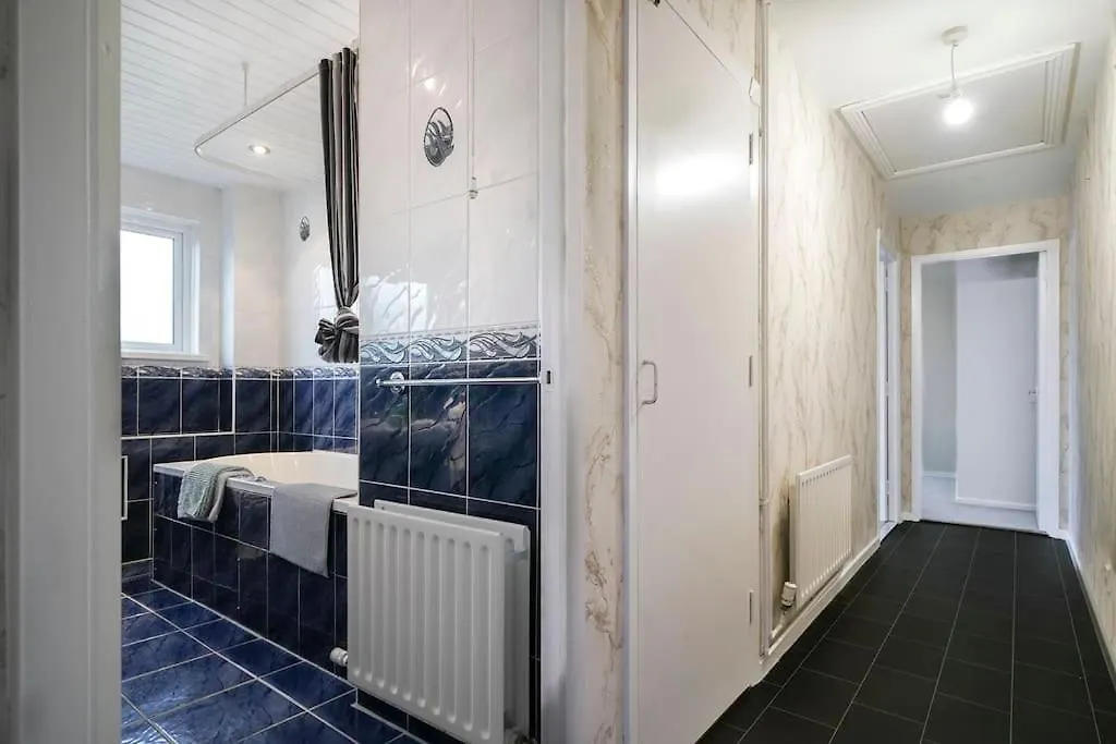 2 Bed Apartment Near Belfast & Ferry United Kingdom